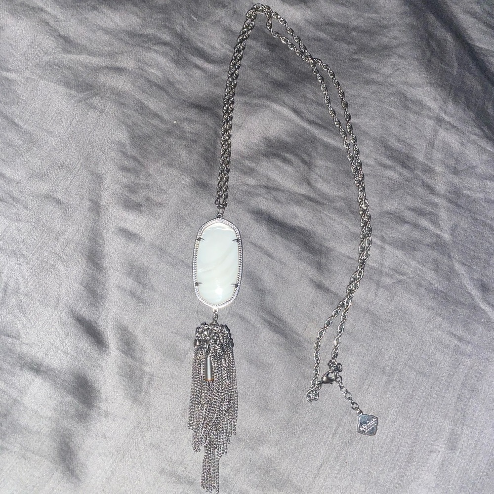 White silver Kendra Scott Necklace!